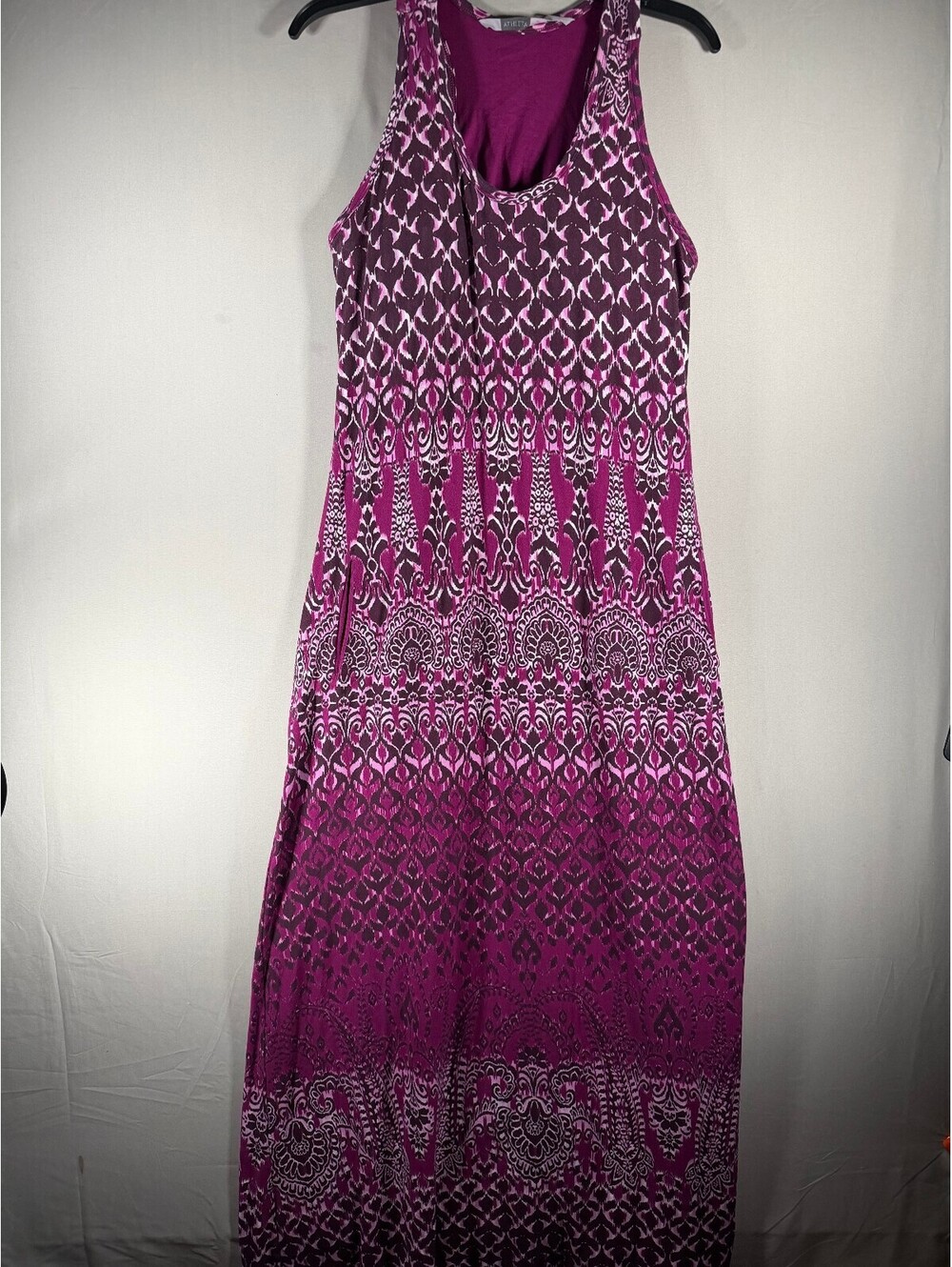 Athleta Women's XL Sleeveless Maxi Dress in Purple Print Built in Bra Boho